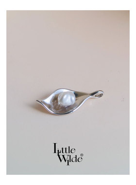 极简高级感百搭淡水珍珠叶子项链