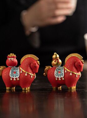 国潮马摆件高级感小众工位桌面办公室茶宠装饰工艺品手办生日礼物