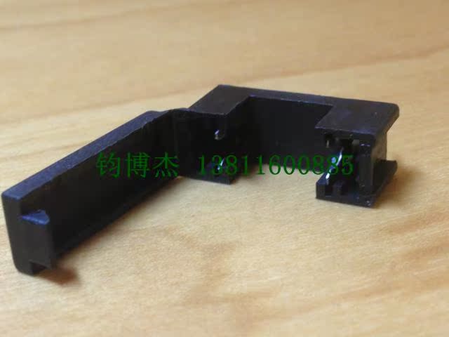 FUSE保险丝座PCB焊板保险座5X20黑色带盖保险丝盒