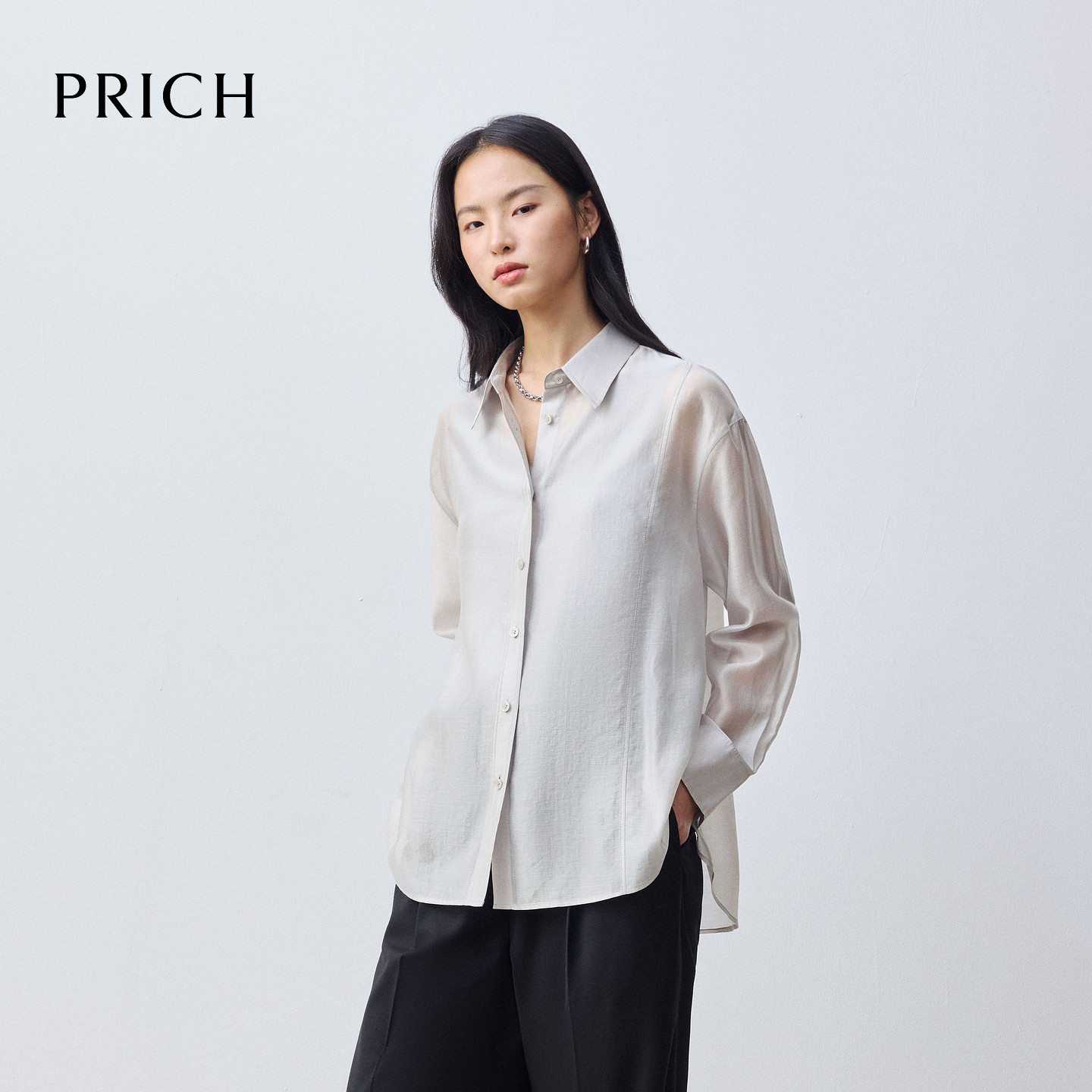 【莱赛尔】PRICH简约下摆开叉衬衫2026春新款轻薄光泽宽松上衣女,淘宝优惠券,粉丝福利购,淘宝优惠卷