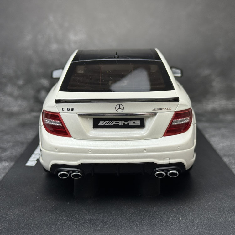 GT SPIRIT 1:18 奔驰C63 AMG (W204)  2014 汽车模型  GT899 - 图0