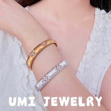 UMI家·轻珠宝/S925银镀k金金银两色意大利拉丝布布风钻石花手镯