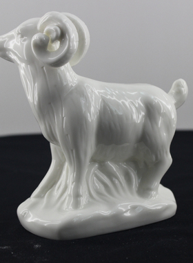 风水雕塑十二生肖镇宅招财羊白瓷