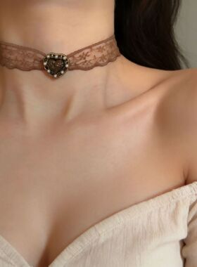 咖色中古风树脂爱心项链轻奢高级感颈链时尚百搭气质项饰choker