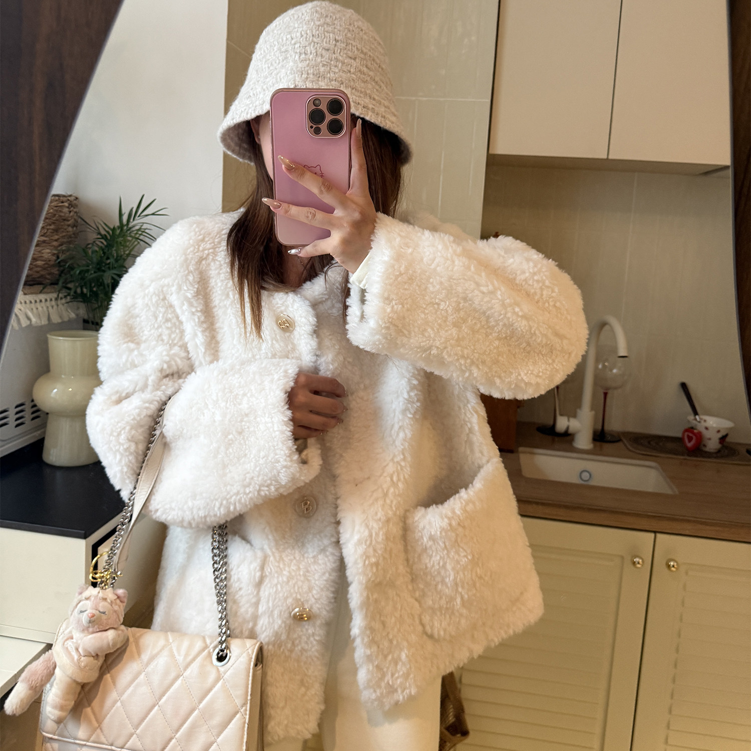 软软小绵羊/100羊羔毛皮毛一体简约宽松2025新款皮草毛毛外套女冬,淘宝优惠券,粉丝福利购,淘宝优惠卷