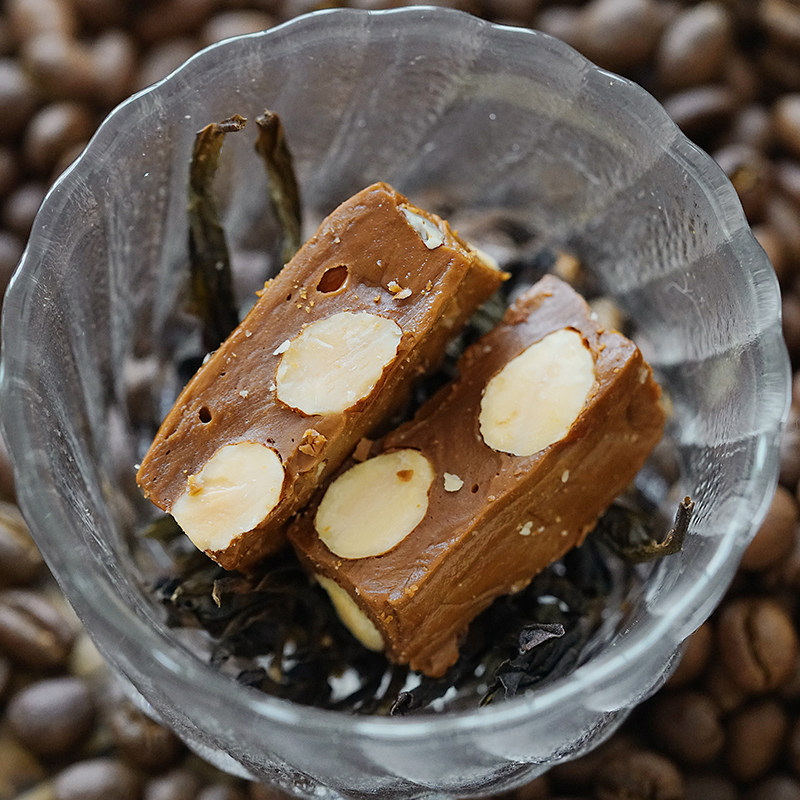 夏午三点 红茶牛乳太妃糖酥糖喜糖网红休闲过年小零食糖果年货,淘宝优惠券,粉丝福利购,淘宝优惠卷