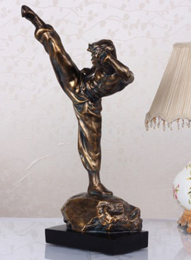 酷帅桌面李小龙模型摆件