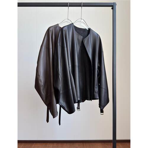 时髦弯刀袖  荔枝纹绵羊皮外套女休闲宽松真皮皮衣设计感系带开衫 - 图2