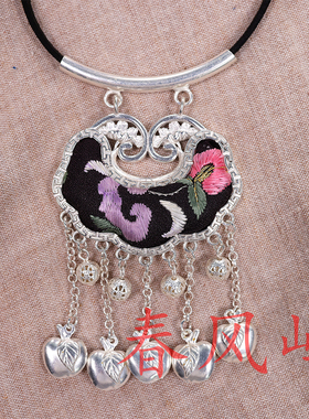 民族风刺绣老绣蓝染长命锁毛衣链