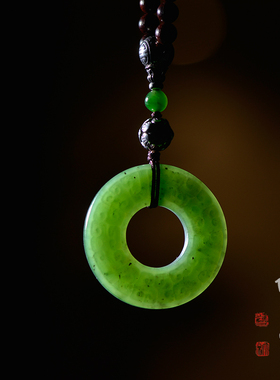 儒匪窝碧玉吊坠紫檀项链