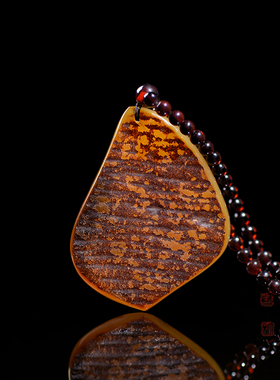 波罗的海琥珀带证书吊坠