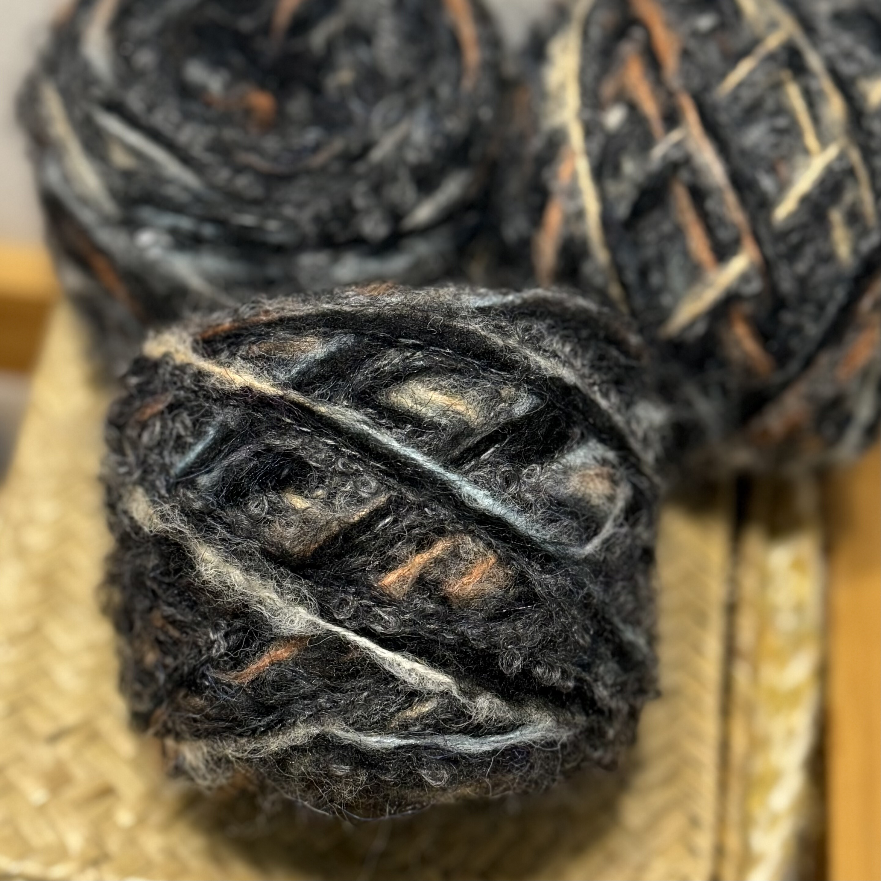 复古巴恩风黑色系油画感手编羊毛外套发卡衣服包围巾线团钩棒针,淘宝优惠券,粉丝福利购,淘宝优惠卷