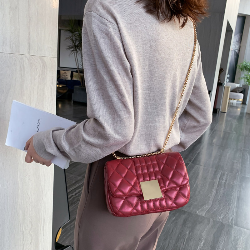 高级感2020秋冬新款潮大气斜挎包 花语佳人箱包女士包袋