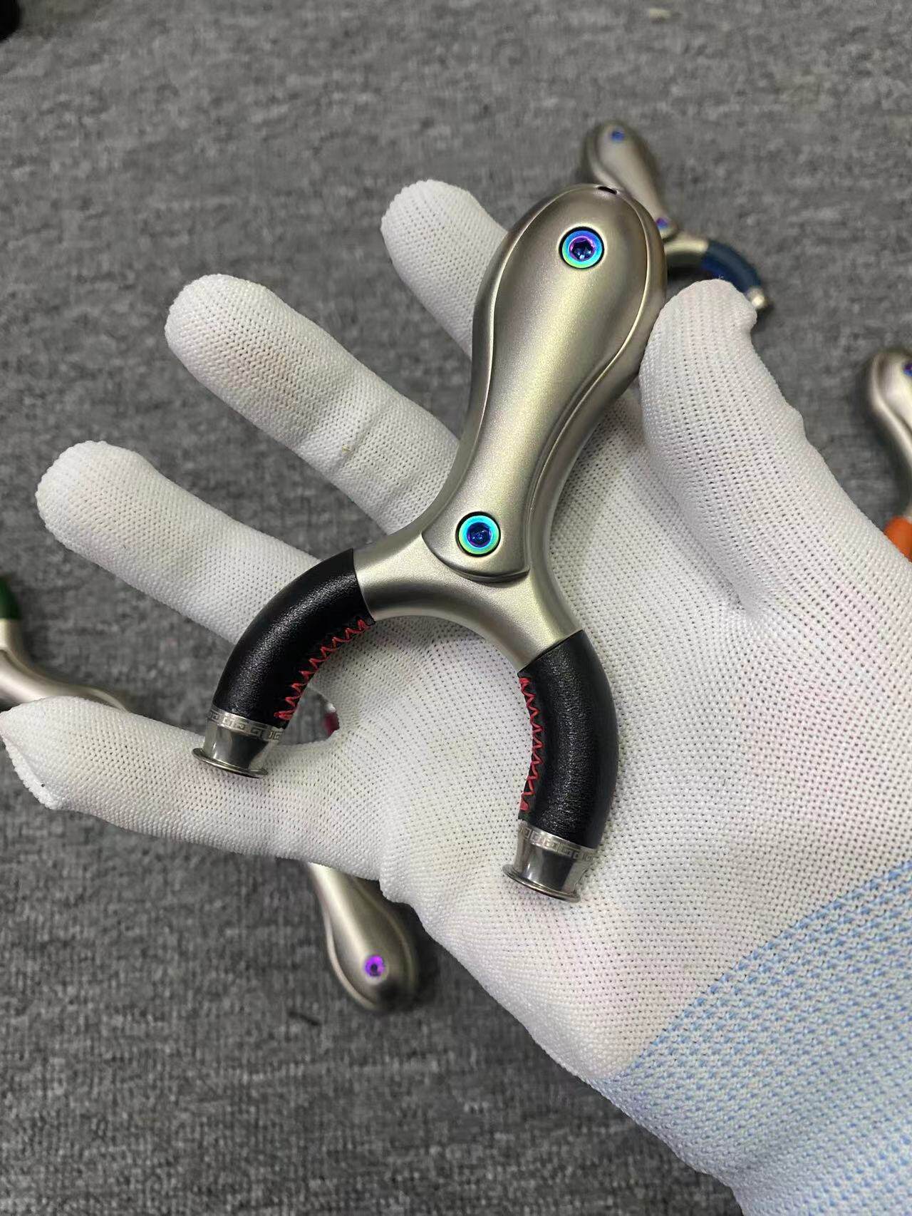 邪神小虎钛合金弹弓飞虎撑头瞄点清晰非水虎吃鸡2s包邮送失手绳