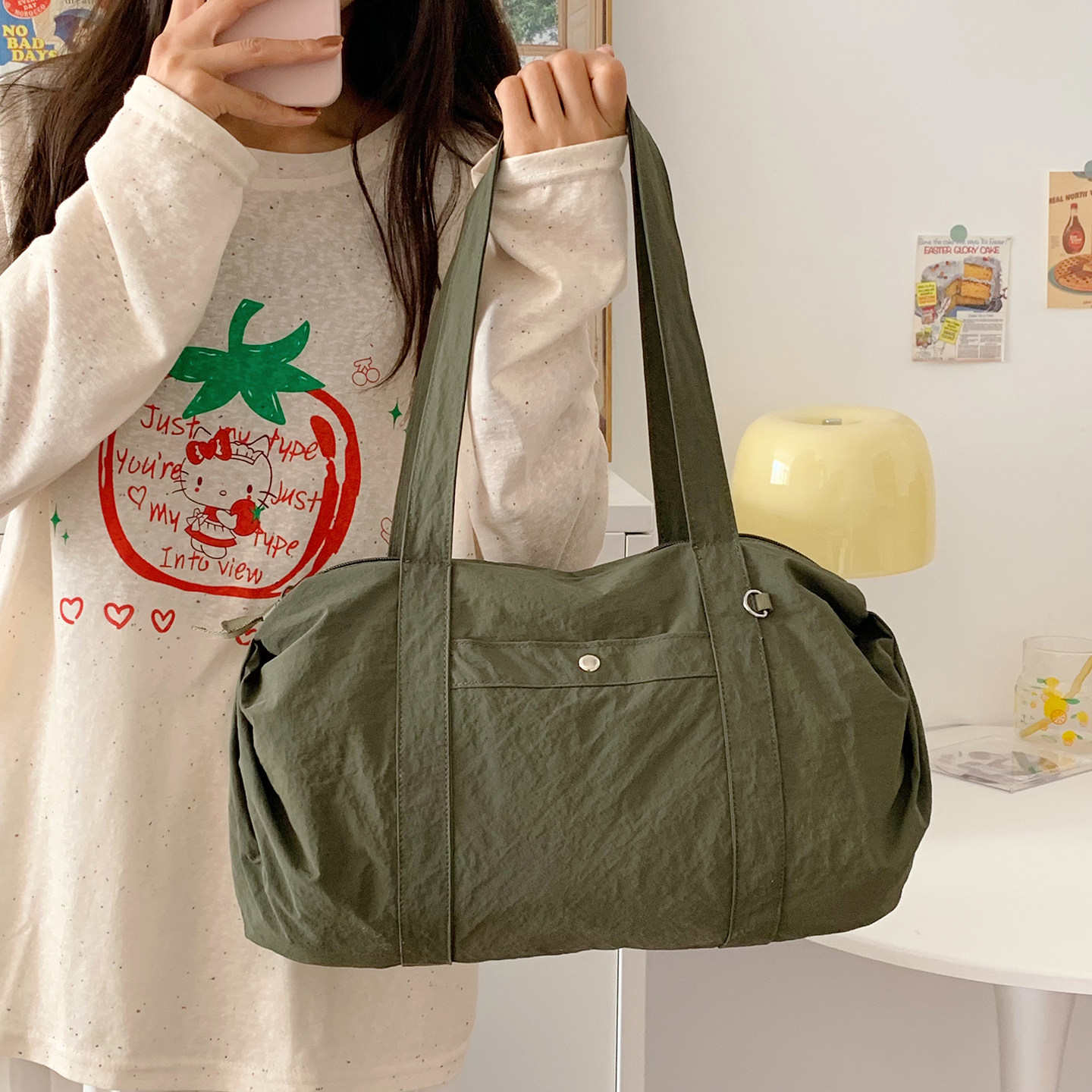 Casual lightweight sports shoulder hand luggage bag