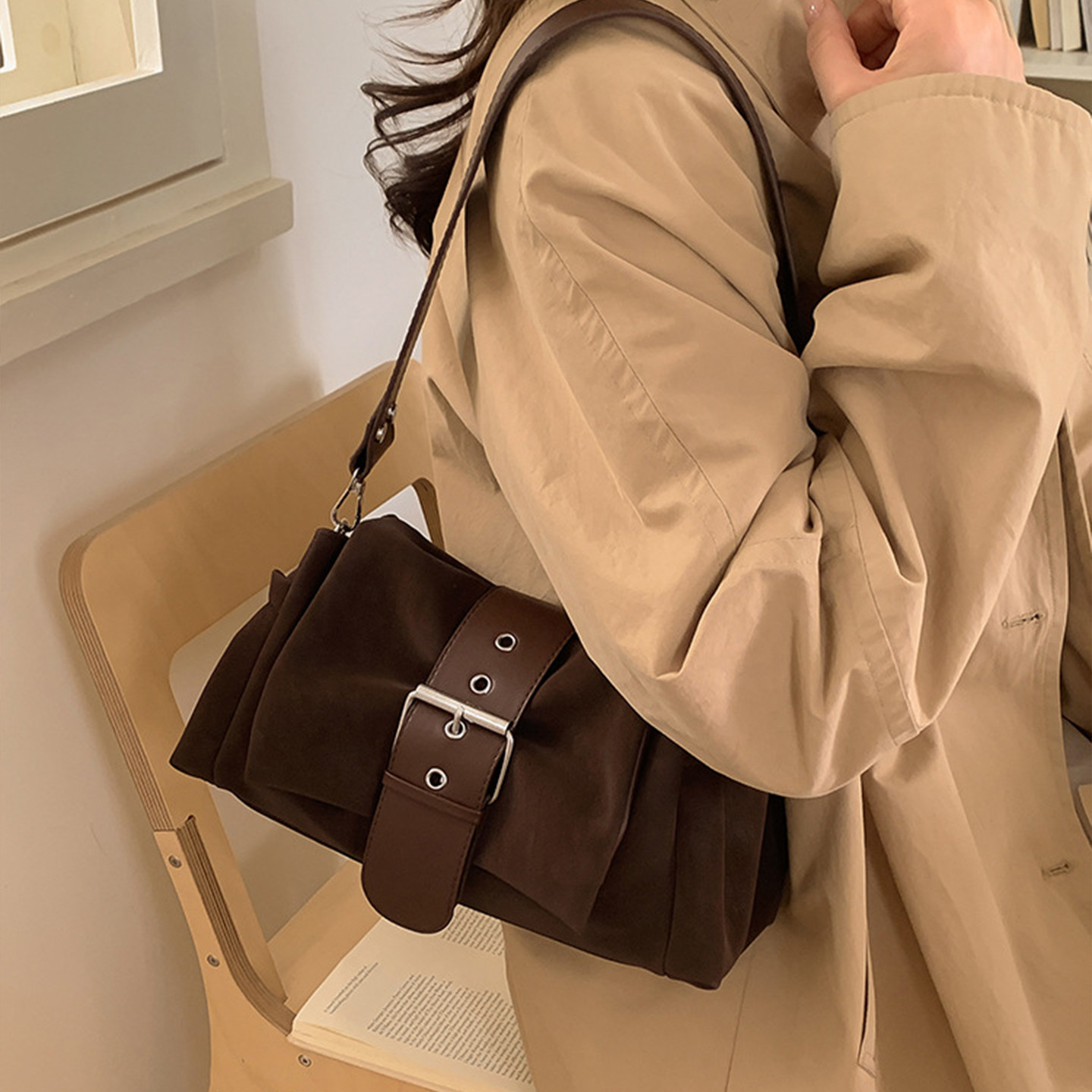 2025冬季新款小众设计手提包女高级感皮带扣单肩腋下包百搭斜挎包,淘宝优惠券,粉丝福利购,淘宝优惠卷