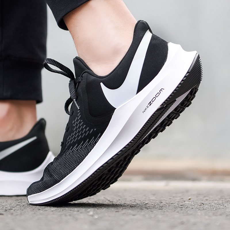couple shoes nike