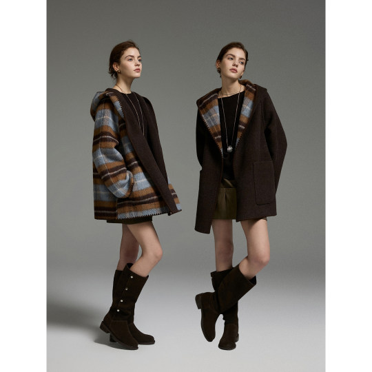 Abrigo de color contrastante estilo largo y corto morado Maojiang