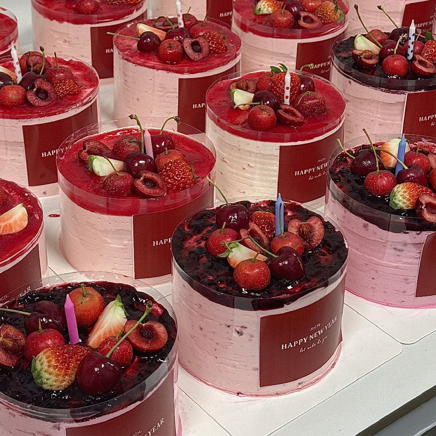 复古2026新年除夕夜仪式感草莓酱蛋糕装饰透明围边新年数字英文贴,淘宝优惠券,粉丝福利购,淘宝优惠卷