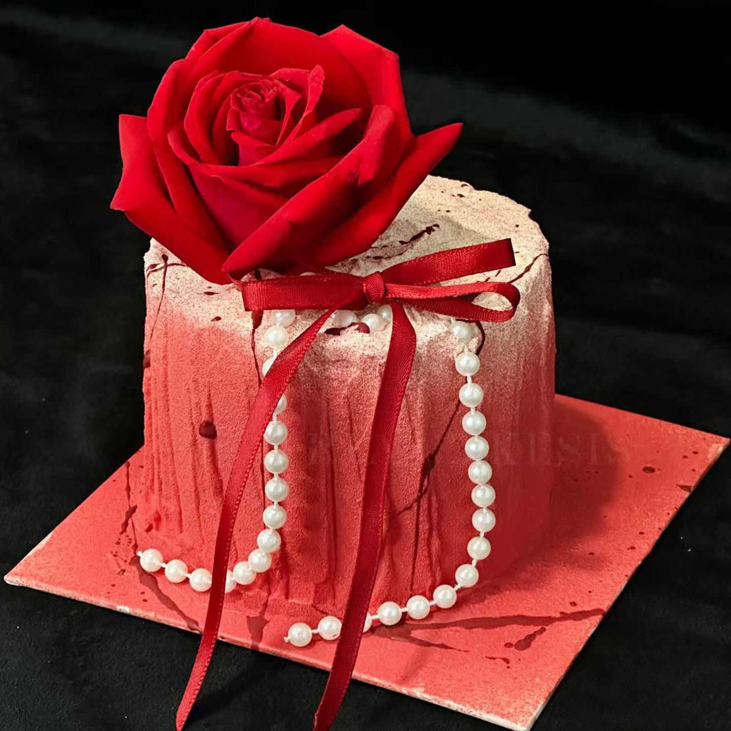 浪漫七夕红色玫瑰情人节蛋糕装饰鲜花玫瑰摆件蝴蝶结丝带珍珠链,淘宝优惠券,粉丝福利购,淘宝优惠卷