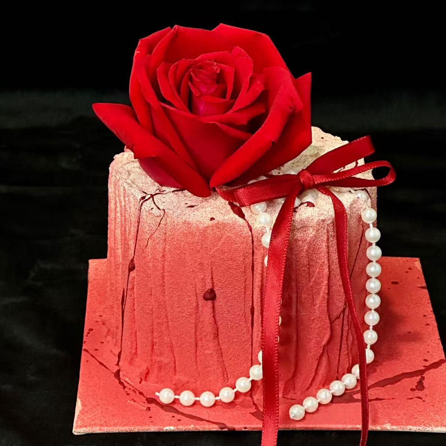 浪漫七夕红色玫瑰情人节蛋糕装饰鲜花玫瑰摆件蝴蝶结丝带珍珠链,淘宝优惠券,粉丝福利购,淘宝优惠卷