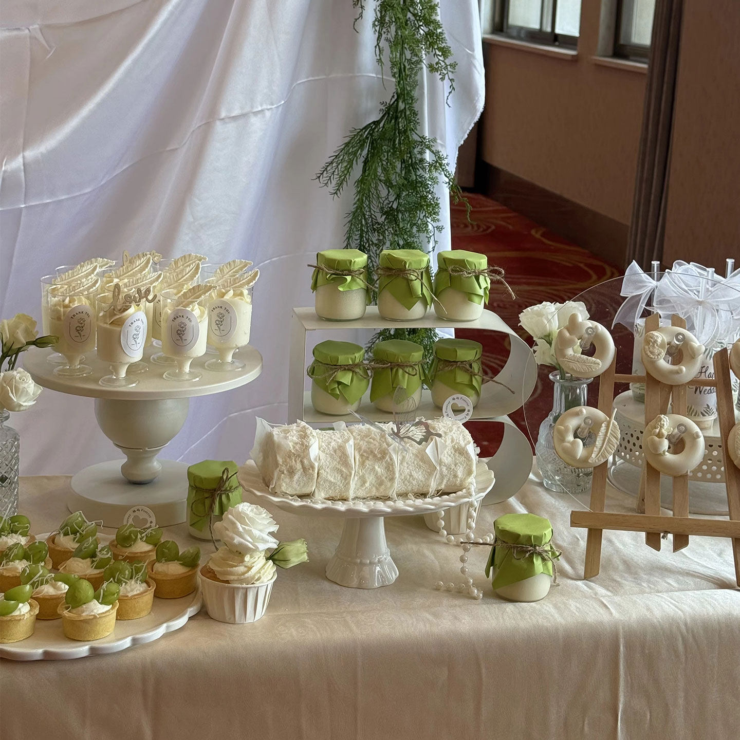 高级清新风订婚结婚甜品台蛋糕装饰鱼尾纱仿真花天使蝴蝶摆件配件,淘宝优惠券,粉丝福利购,淘宝优惠卷