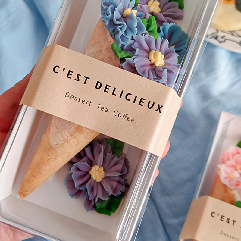 春天花花手握奶油霜裱花蛋筒蛋糕装饰长方形甜品盒浪漫氛围送女友,淘宝优惠券,粉丝福利购,淘宝优惠卷