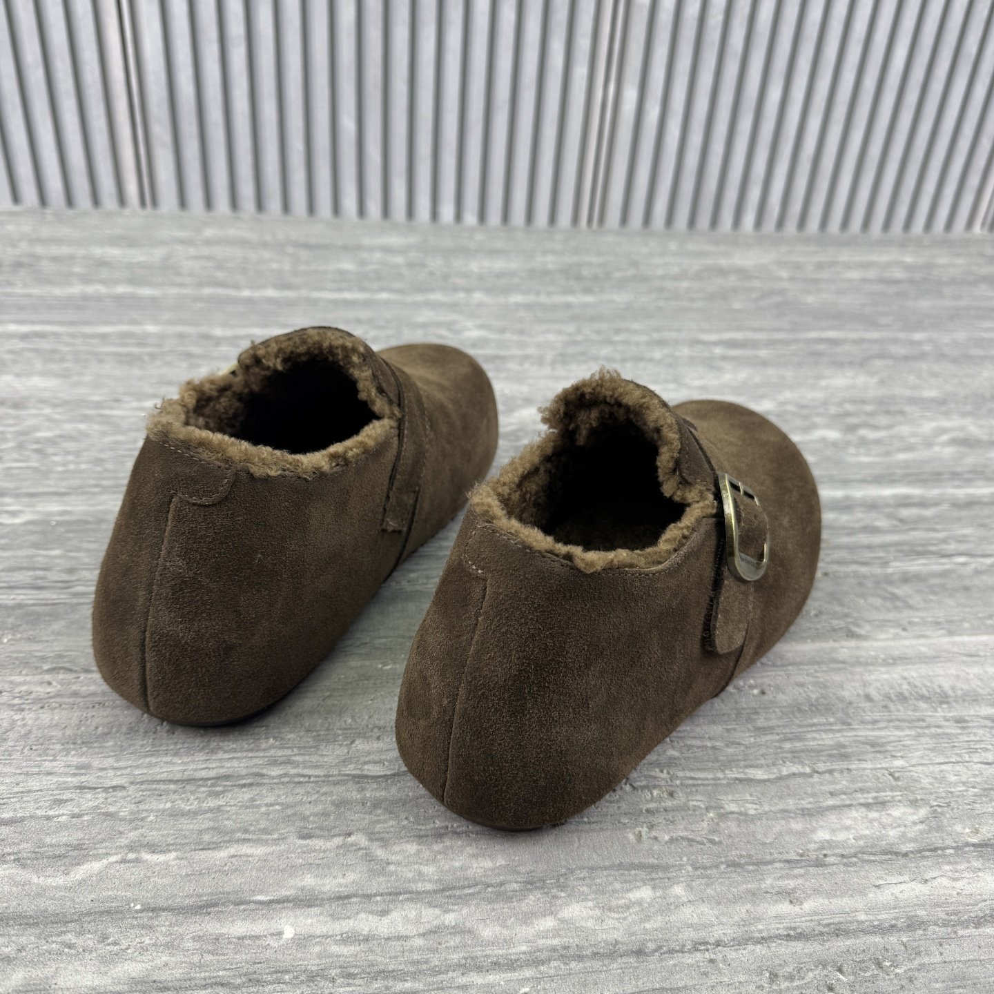 欧洲站欧货真皮女鞋2025冬季新款低跟平底加绒羊毛皮带扣豆豆鞋潮,淘宝优惠券,粉丝福利购,淘宝优惠卷