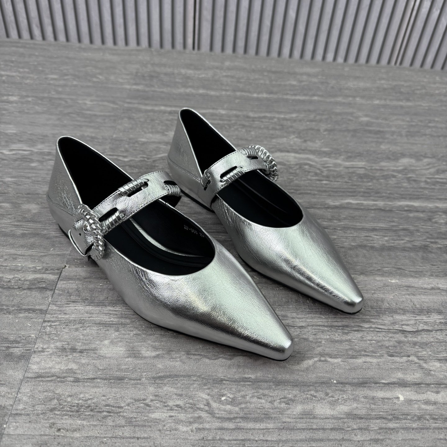 2026春新款真皮欧货欧洲站尖头玛丽珍鞋女一字扣带平底百搭单鞋潮,淘宝优惠券,粉丝福利购,淘宝优惠卷