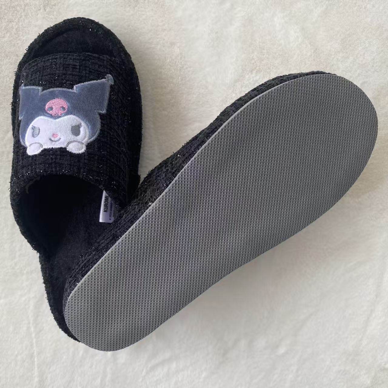 日本售3400日元 kitty重工刺绣女士坡跟地板拖鞋室内鞋居家鞋,淘宝优惠券,粉丝福利购,淘宝优惠卷