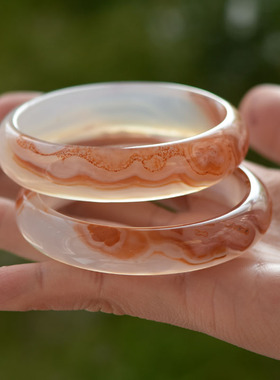 瑞丽女玛瑙飘花手镯无染色