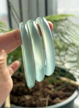 纤纤素手油青玉髓正圈窄体手镯