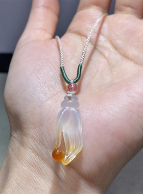 男女玉髓掌上明珠项坠