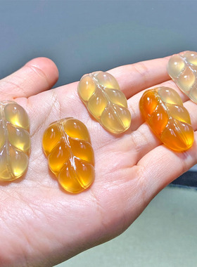 天然高冰玉髓金色树叶项坠