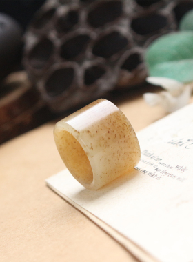 简约大气和田玉糖玉高指环