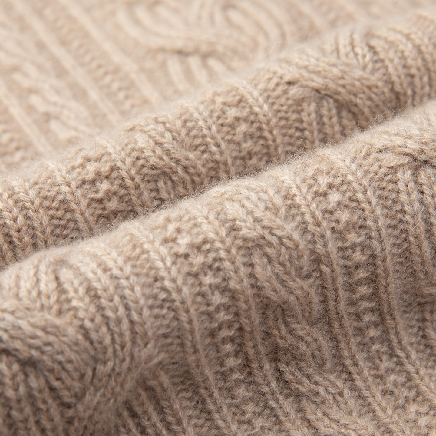 皮皮狗商场同款秋冬新款圆领绞花无染色羊绒加厚开衫女外套,淘宝优惠券,粉丝福利购,淘宝优惠卷