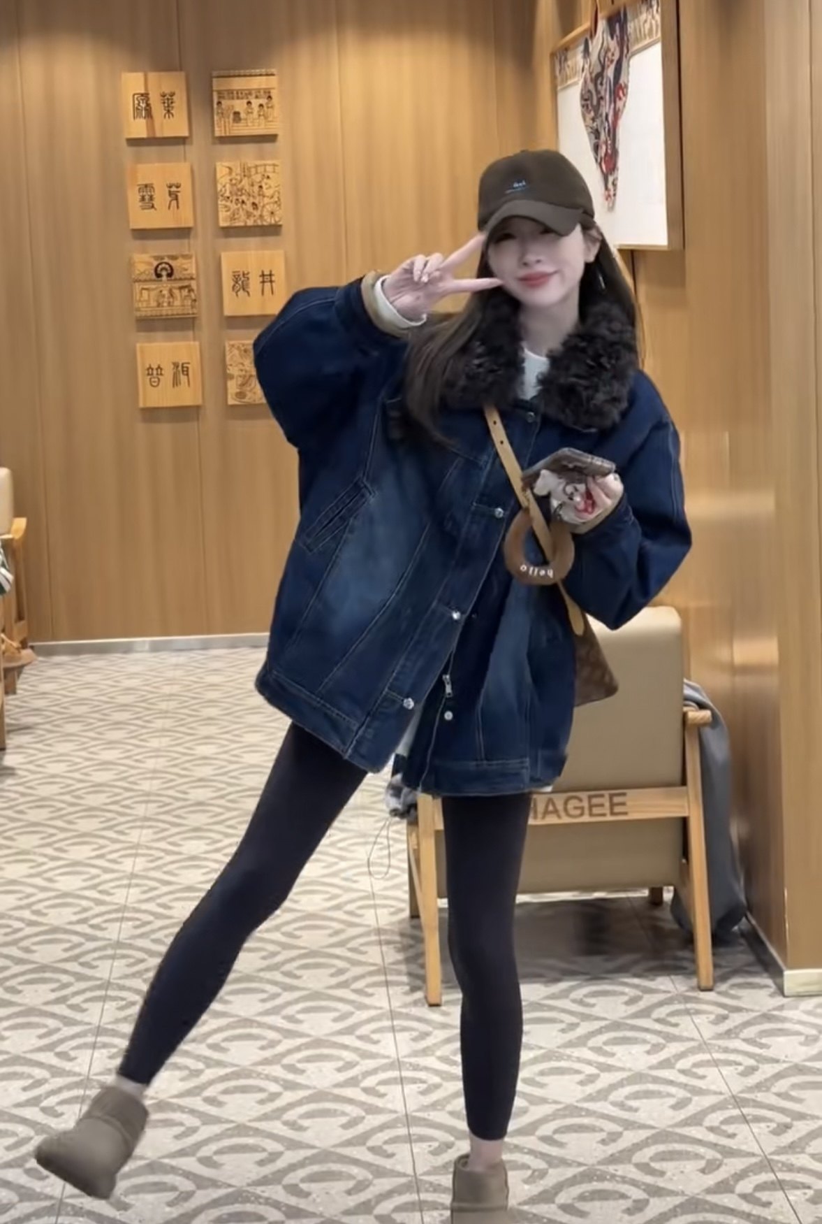 羊卷毛翻领牛仔羽绒服女欧洲站2025冬装新款欧货加厚中长款外套潮,淘宝优惠券,粉丝福利购,淘宝优惠卷