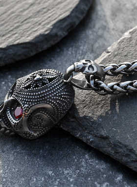 暗黑雕花骷髅头项链男士潮人个性