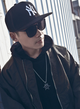 可转动船舵文艺风钛钢吊坠项链