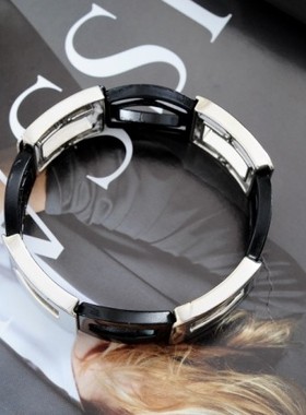 欧美风手镯特价销售