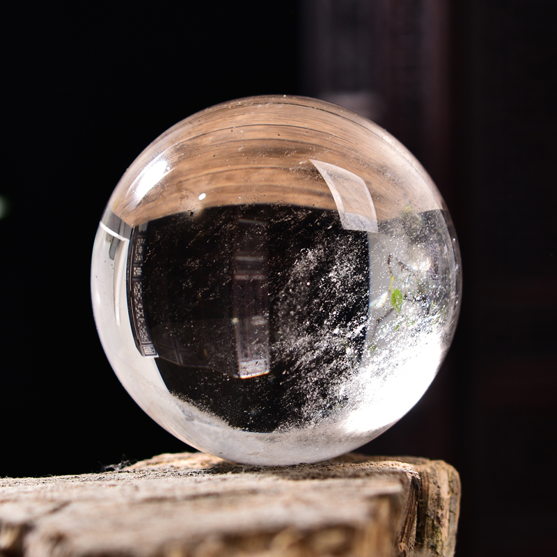 天然白水晶球摆件白色玄关客厅家居原石打磨东海水晶现代轻奢摆件