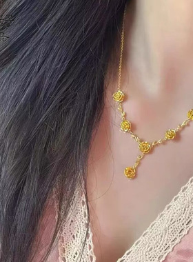 2025款爆款沙金玫瑰花之约项链女士花枝连里婚假一体链铜镀金套链