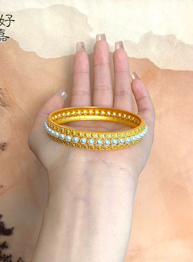 2025新款新中式国风珍珠贵妃手镯女款花丝铜镀金高级百搭时尚镯子