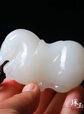 天然正品玉石玉器生肖马手把件