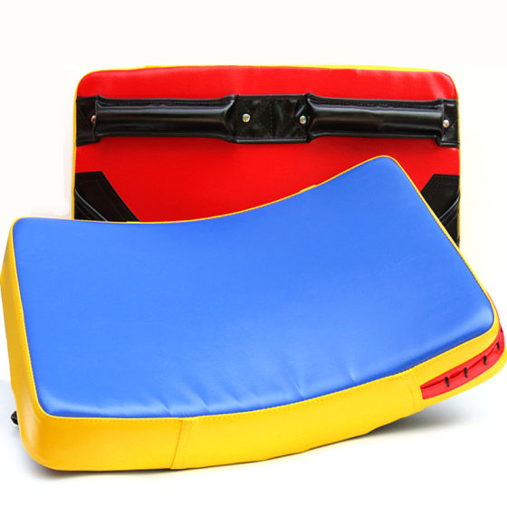 Curved horizontal target holding side kick fighting Taekwondo target