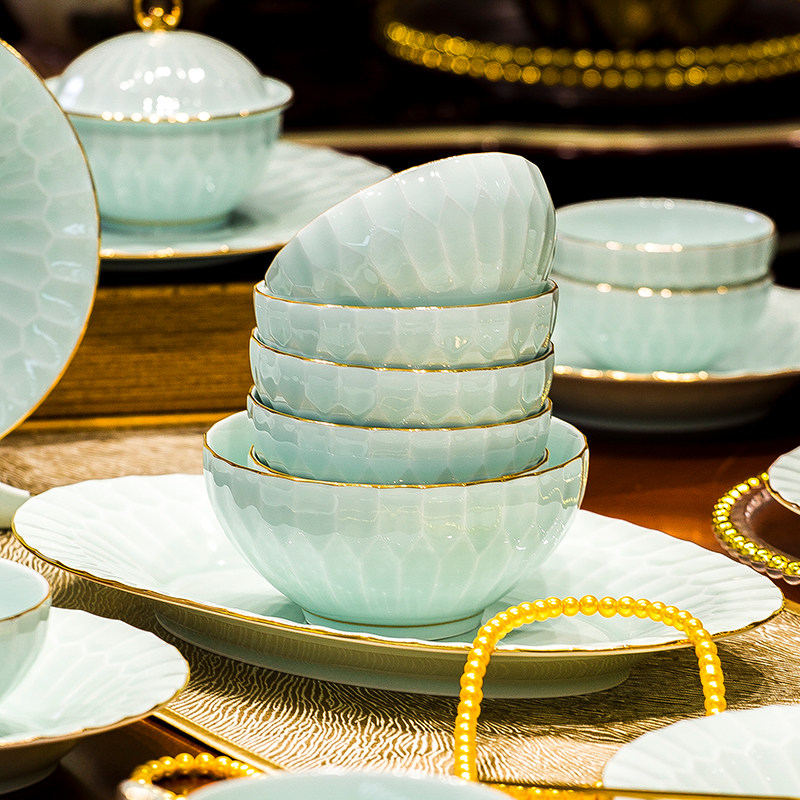 2026新款碗碟套装家用高级感中式青瓷高档碗盘釉下彩餐具套装送礼