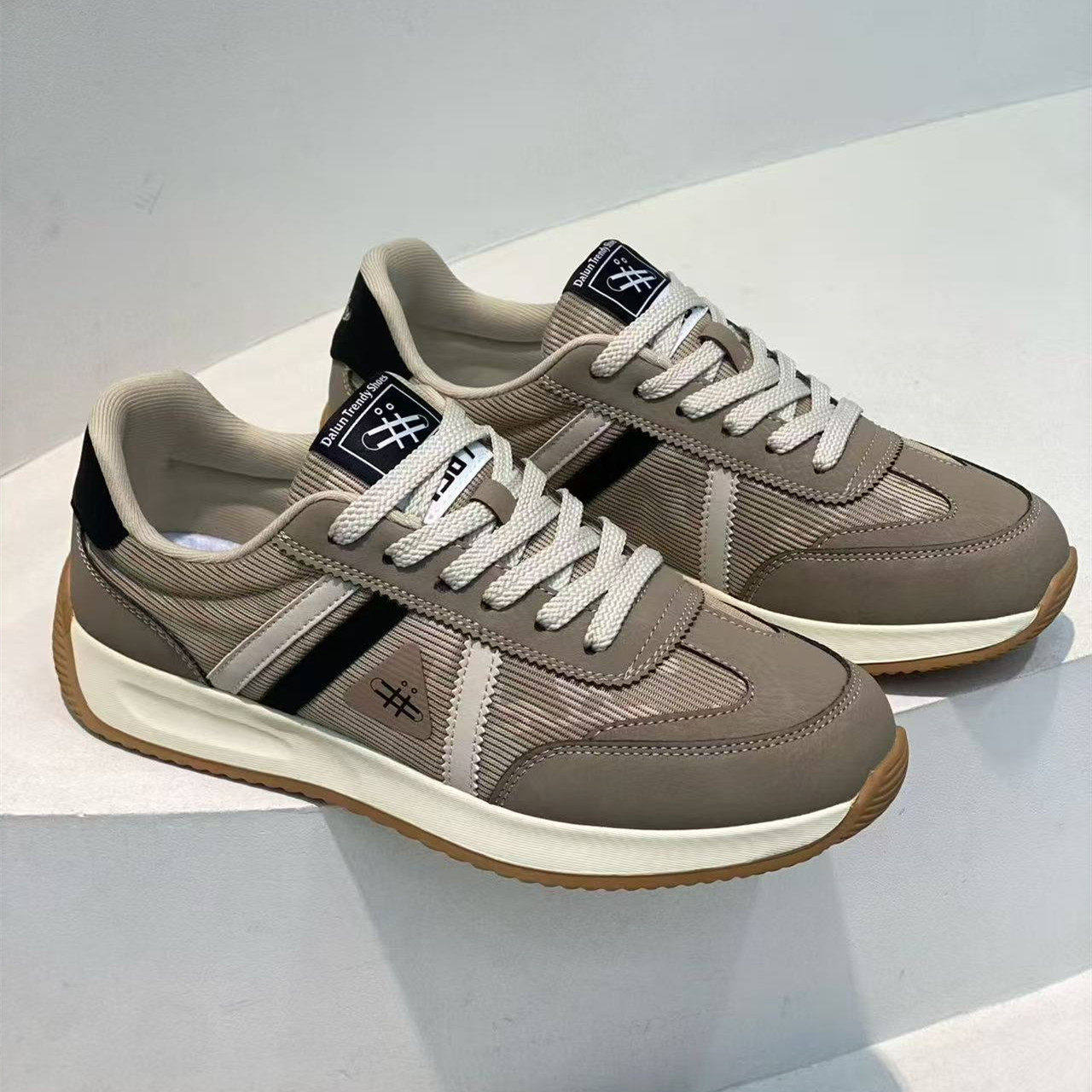 2026春季新款休闲风男士厚底德训鞋透气系带拼色百搭舒适运动鞋子,淘宝优惠券,粉丝福利购,淘宝优惠卷