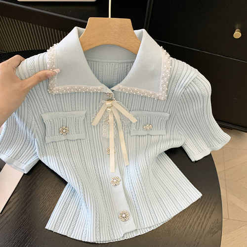 Jade Closet直营店推荐~美德拉甜美风翻领钉珠短袖针织娃娃小衫女 - 图0