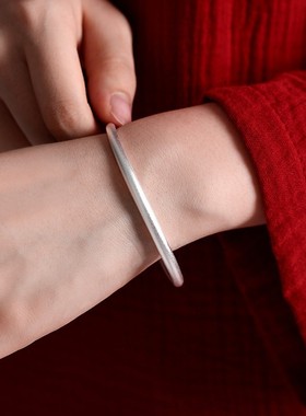 9999纯银古法传承扁平手镯女圆棍磨砂足银实心镯子推拉式素圈手环