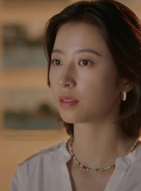 周雨彤梁友安同款彩色串珠锁骨链